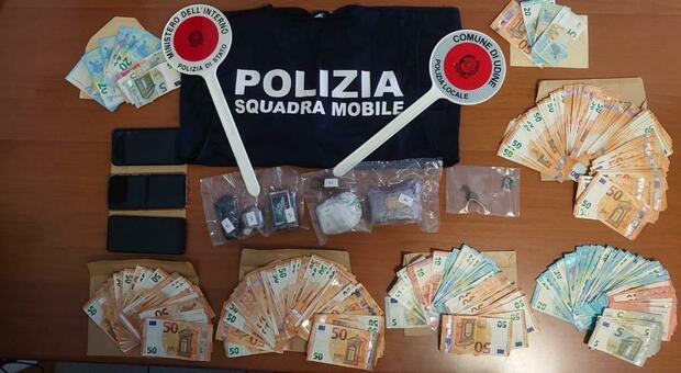Pedinata e smantellata banda di spacciatori: 10 arresti e 2 chili di cocaina sequestrata