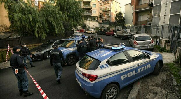 Roma, inseguimento con spari e speronamento: feriti un agente e un malvivente. Paura in strada