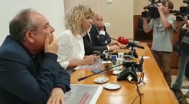 L'incontro tra il sindaco Riccardo Rossi ed il ministro Barbara Lezzi