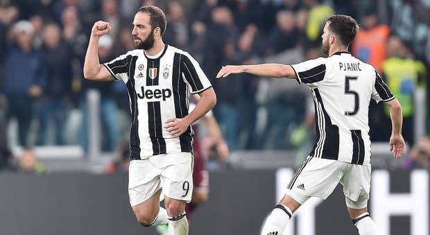 Juventus-Torino 1-1: Higuain salva i bianconeri, il derby finisce in parità