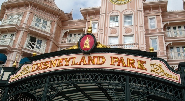 Disneyland, una coppia ha vissuto per 15 anni all'interno del parco divertimenti: ecco perché