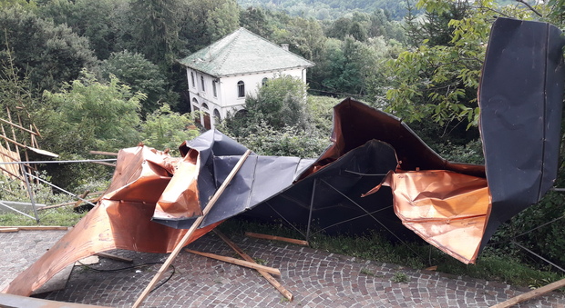 Villa Moretti devastata dal vento a Tarcento