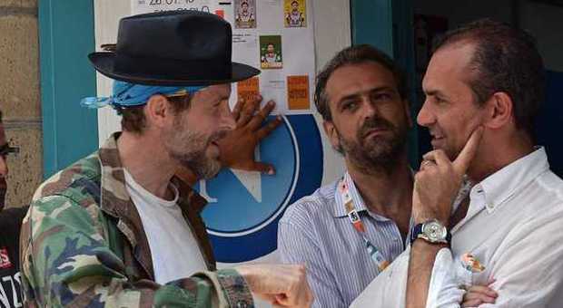 Jovanotti al San Paolo con Luigi e Claudio De Magistris (foto di Titti Fabozzi)