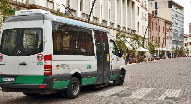 La Regione taglia i fondi per il trasporto pubblico, bus a rischio