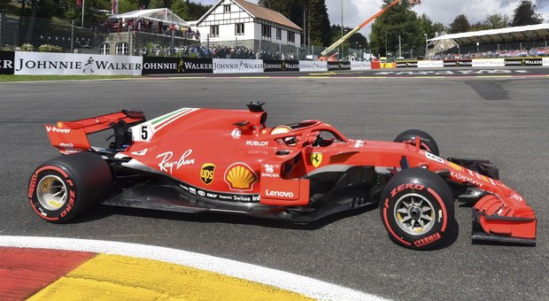 Formula 1, la Ferrari domina l'ultima sessione di prove libere: Vettel in testa e Raikkonen secondo. Hamilton terzo