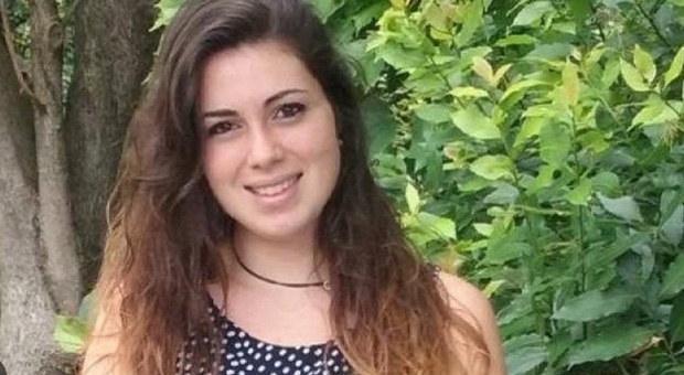 Eleonora Bottaro, morta a 17 anni di leucemia perché rifiutò chemio. I giudici: «Succube delle teorie dei genitori»