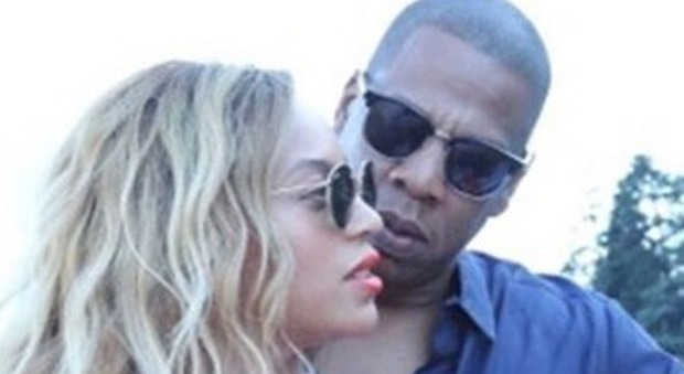 Arriva in Sardegna lo yacht di Beyoncé e Jay Z: affittato a un milione a settimana