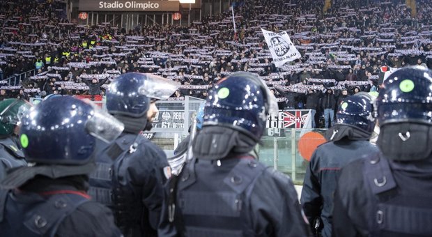 Uefa, aperto un procedimento disciplinare contro l’Eintracht Francoforte