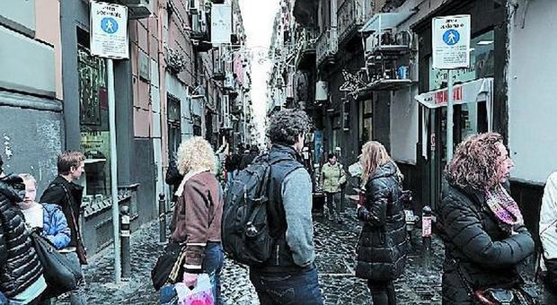 Napoli, pedonalizzata via Tribunali: pronte nuove telecamere