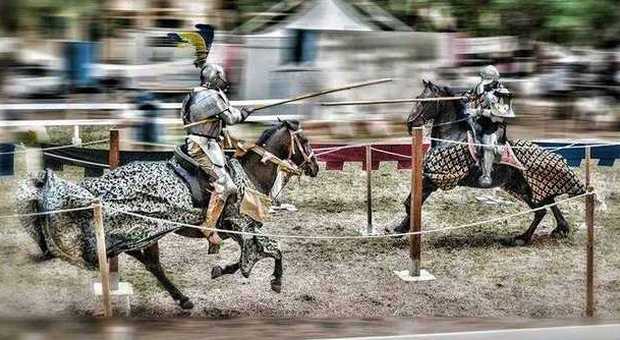 Rinascimento a Napoli: torna la grande giostra coi cavalieri | Foto