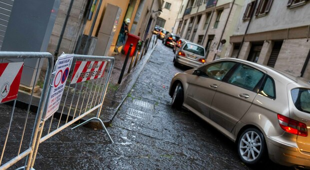 Avellino, centro storico: slitta di un'ora lo stop alle auto ma i residenti protestano