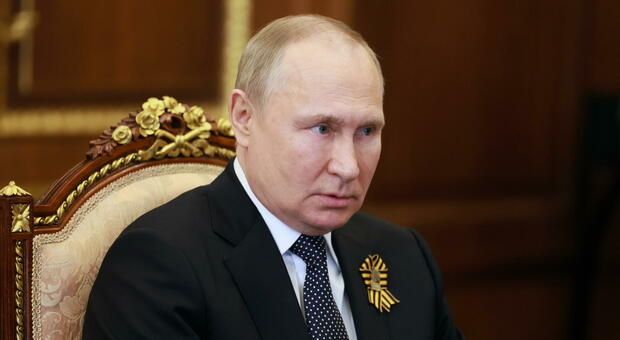Vladimir Putin operato per tumore? «Il Cremlino ha pronti i sosia per sostituirlo»