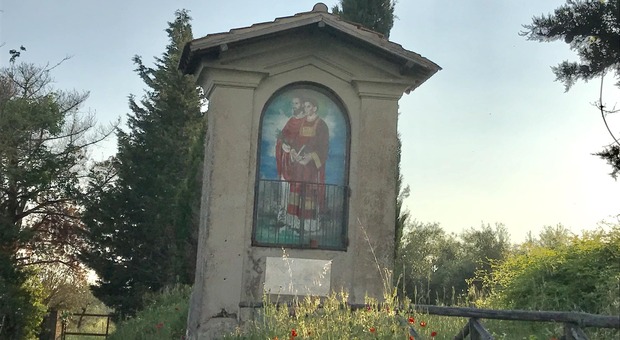 Valentino e Ilario, da 320 anni santi protettori contro il terremoto: fiaccolata sul luogo del martirio