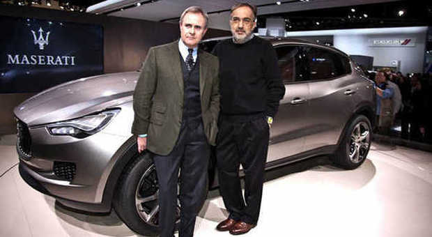 Wester e Marchionne vicino al concept del Suv Maserati al salone di Detroit 2012
