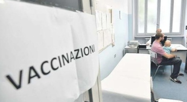La scuola di Napoli volta pagina: «Senza vaccinazioni due miei allievi a casa»