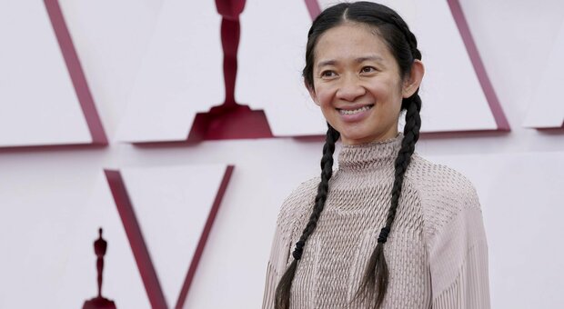 Chloé Zhao vince l'Oscar ma i social media cinesi la censurano