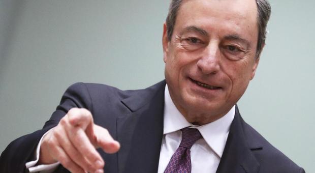 Draghi: «Fiducia nell'intesa Italia-Ue, il debito deve calare»
