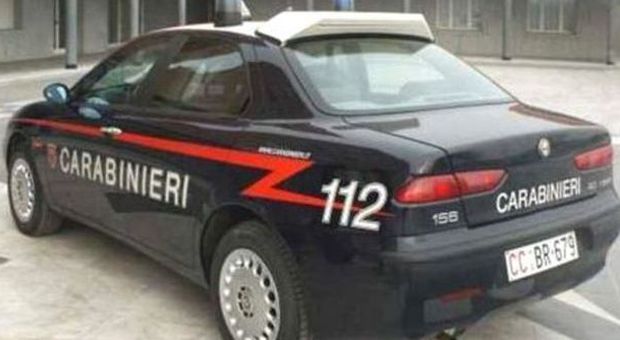 Reggio Emilia, abbattono un muro per compiere furto ma sono sorpresi dai carabinieri