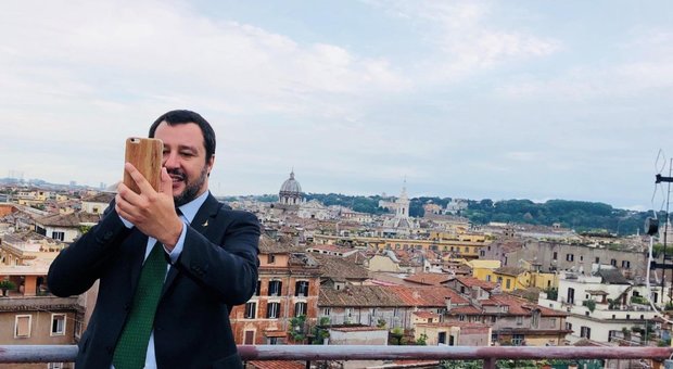 Salvini: «L'Ue minaccia? Faremo il contrario»