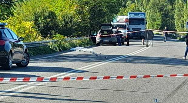 Cassino, 23enne investita e uccisa da un'auto pirata sulla Superstrada: trovata morta dagli automobilisti, caccia al guidatore