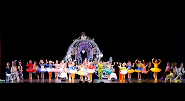 Al Palapartenope l’«École et Ballet» festeggia sul palco i suoi 40 anni