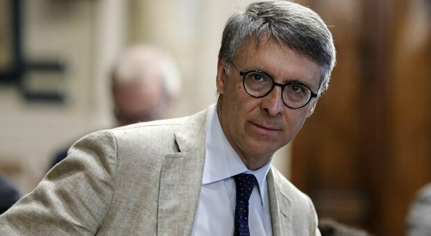 Cantone in ospedale: lieve malore per il procuratore di Perugia ed ex presidente dell'Anac