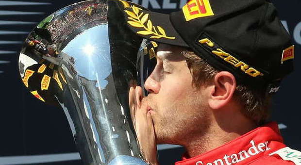 Vettel vince il Gp d'Ungheria e dedica la vittoria a Jules Bianchi