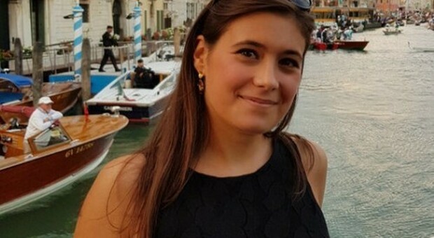 Treviso, ragazza accoltellata da un 15enne è cosciente e parla con i genitori