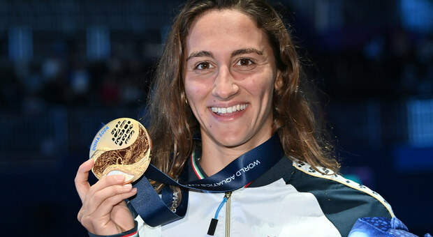 Nuoto, Simona Quadarella oro mondiale nei 1500 stile libero. L'azzurra conquista anche il pass olimpico. «Volevo vincere»