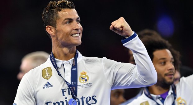 Follie cinesi: offerti 200 milioni al Real per Ronaldo, 120 annui al giocatore