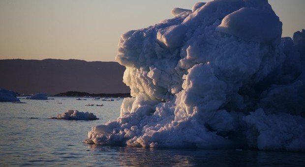 La Groenlandia perde 2 miliardi di tonnellate di ghiaccio in un solo giorno (foto Ansa)
