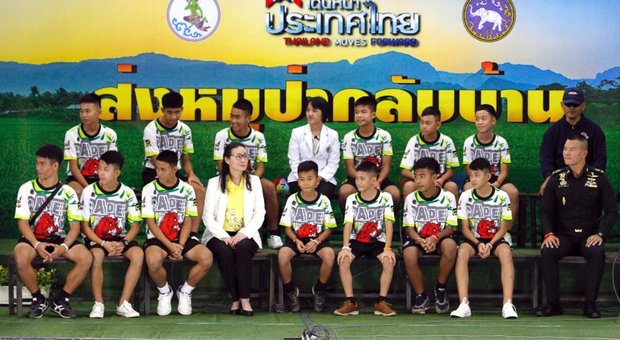 Thailandia, i 12 ragazzi della grotta dimessi dall'ospedale