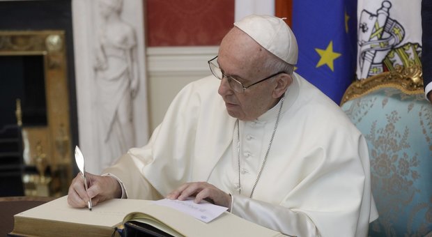 Il Papa agli irlandesi: «La Chiesa sulla pedofilia ha fallito»