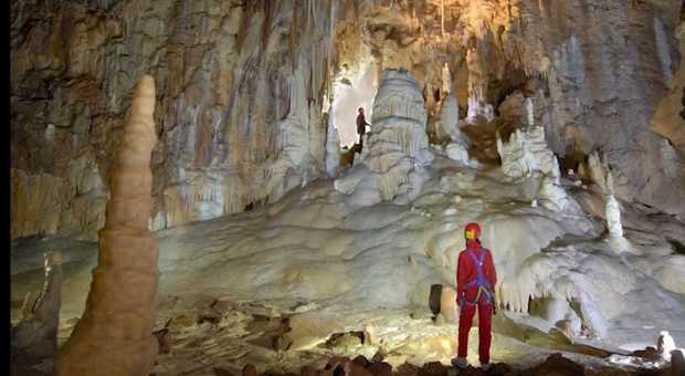Le grotte di Pietrasecca (L'Aquila)