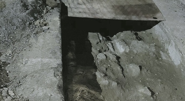 Ascoli, dagli scavi per la fibra ottica emergono i resti di un'antica fornace