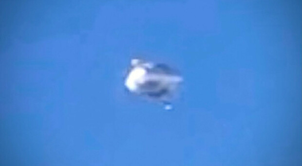Ufo, ecco il video autenticato dal Pentagono: oggetti volanti al largo della California
