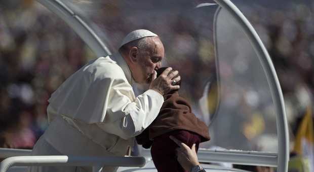 Papa Francesco: «Chiedo perdono per le sofferenze e lo sfruttamento patiti dagli indios»