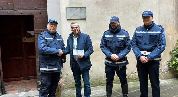 Città di Castello, risarcisce la polizia locale per aver offeso gli agenti: tutto donato alla Caritas