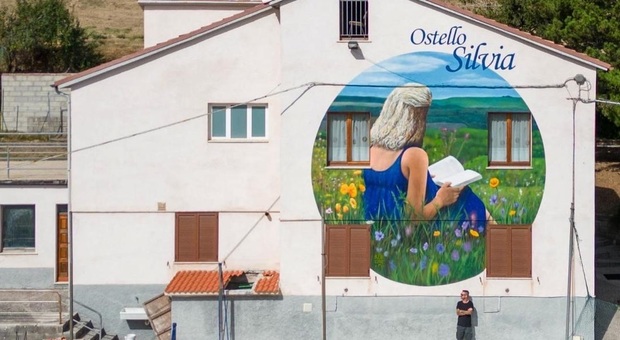 Il murale di Zenobi con dedica a Silvia Ruggeri: l'artista jesino lo ha realizzato a Vigne