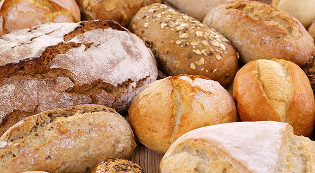 Pane, i fornai si difendono: «Abbiamo aumentato i prezzi, ma meno di quanto costa a noi la farina»