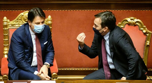Governo, resa di Conte: ter con Renzi, Pd e M5S spingono il premier