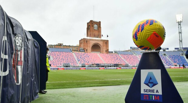 Calcio, guerra alle Asl: ora si muove Palazzo Chigi Governo convoca le Regioni per salvare la Serie A