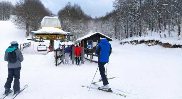 Roma, a Monte Livata piste da sci aperte e promozioni Ski pass per San Valentino