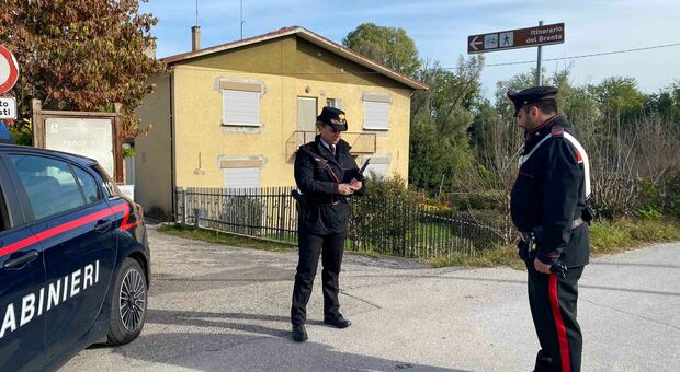 I rilievi dei carabinieri a Limena