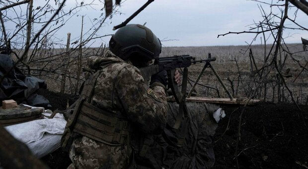 Guerra Ucraina, Bakhmut: continua la battaglia. Kuleba: «Continueremo a difenderla». Kiev: «Morti 159.090 soldati russi»