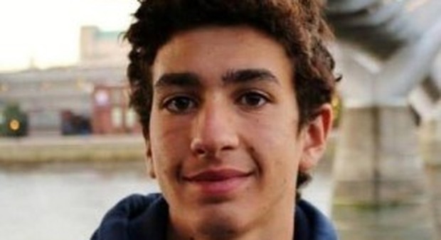 «Morto un terrone, sono felice»: gli insulti su Fb di un 40enne torinese a Stefano, morto a 17 anni