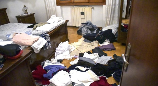 Doppio assalto in villa: pensionati massacrati di botte dai banditi per 300 euro