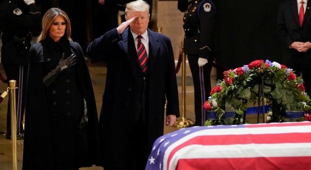 Usa, oggi i funerali di Bush senior: Trump, ex presidenti, leader mondiali