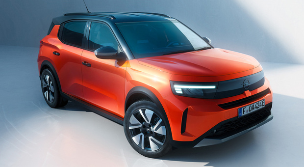 持続可能性の名のもとに、革新的で技術的な SUV 48 V 電気またはハイブリッド