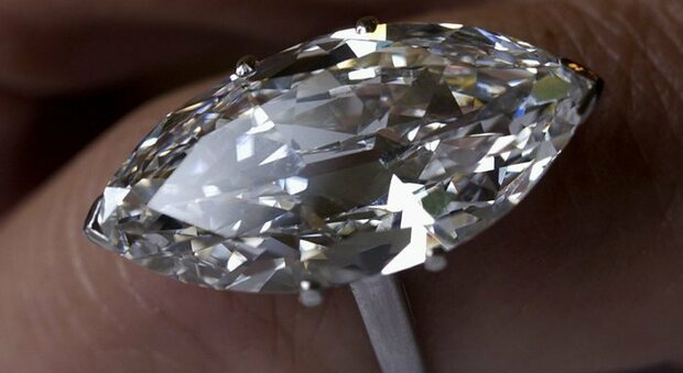 Londra, il laboratorio segreto dove nascono i diamanti più belli e costosi al mondo